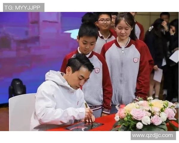 奥运冠军现身校园鼓励孩子坚持梦想 奥运冠军现身校园鼓励孩子坚持梦想